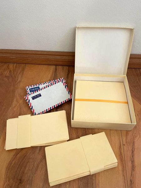 Where can I get a good letter writing kit for handwritten letters?