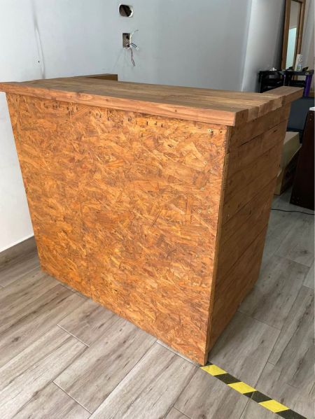 Woodwork - How to decorate a home bar project?