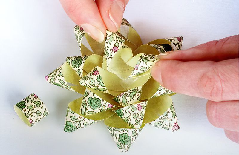 Learn To Make a Gift Bow