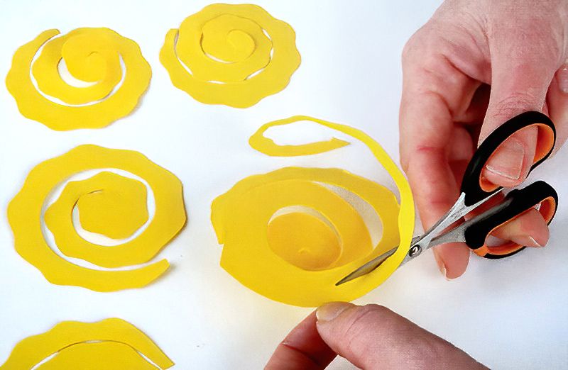 Pretty Paper Roses, Make Them Now