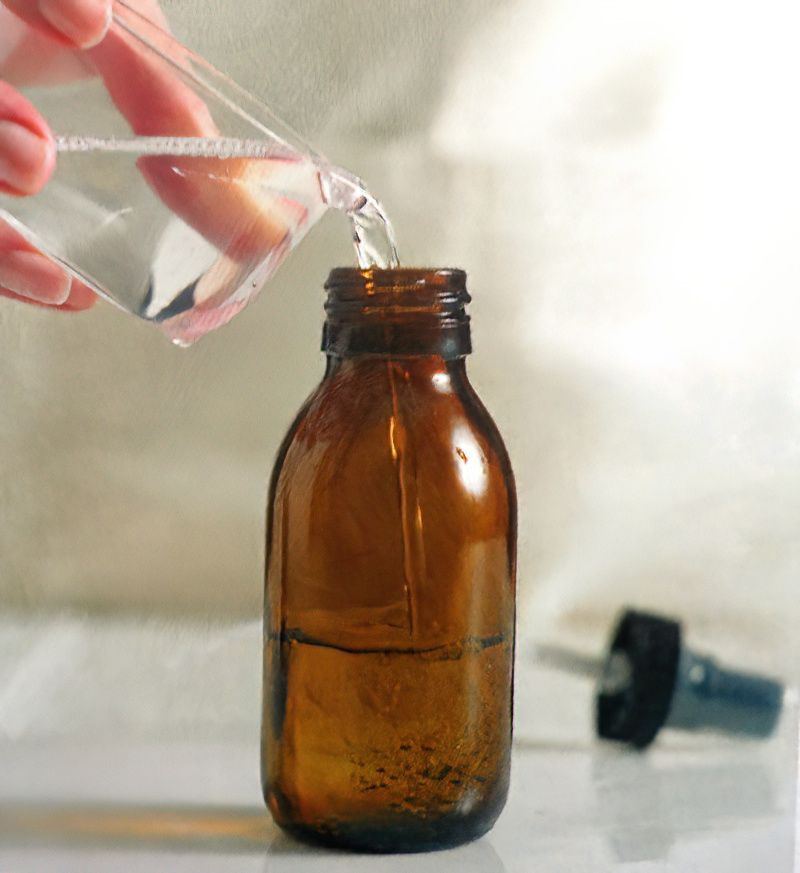 How To Make Witch Hazel and Lavender Skin Freshener