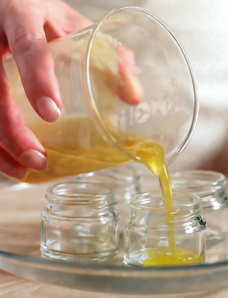 How to Make Honey Lip Balm