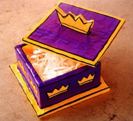 A Small Crown Papier Mache Box thumbnail