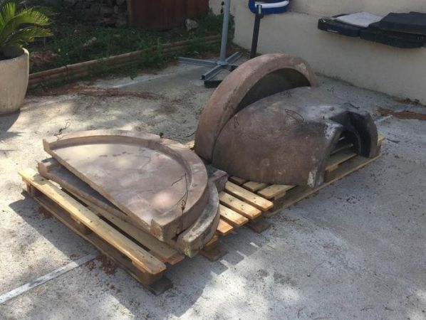 How to assemble a concrete pizza oven?