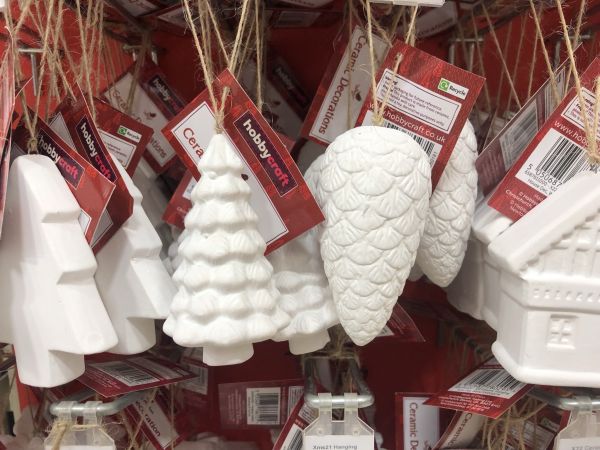 What is the best paint to use for ceramic Christmas decorations? image two